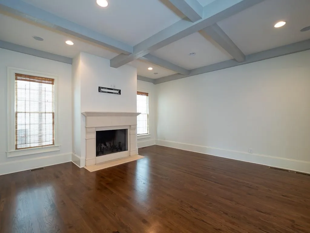 78 W Belle Isle Road, Atlanta, Georgia 30342, 5 Bedrooms Bedrooms, ,5 BathroomsBathrooms,Residential,Sold,78 W Belle Isle Road,6736278