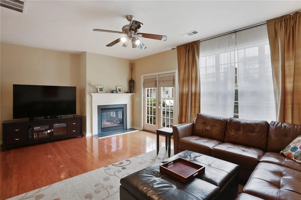 3543 Chattahoochee Summit Lane Se Unit 23, Atlanta, Georgia 30339, 4 Bedrooms Bedrooms, ,3 BathroomsBathrooms,Residential,Sold,3543 Chattahoochee Summit Lane Se Unit 23,5727086
