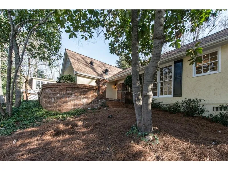 5695 Lake Island Drive, Atlanta, Georgia 30327, 5 Bedrooms Bedrooms, ,4 BathroomsBathrooms,Residential,Sold,5695 Lake Island Drive,5597970