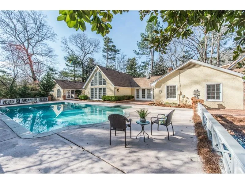 5695 Lake Island Drive, Atlanta, Georgia 30327, 5 Bedrooms Bedrooms, ,4 BathroomsBathrooms,Residential,Sold,5695 Lake Island Drive,5597970
