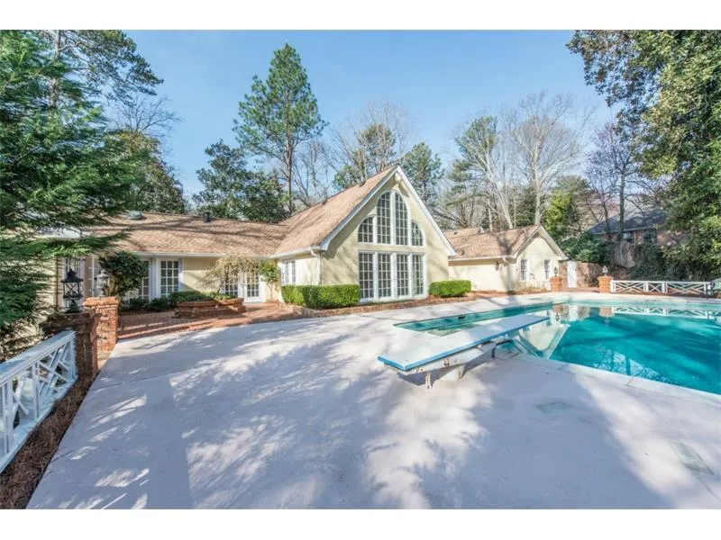 5695 Lake Island Drive, Atlanta, Georgia 30327, 5 Bedrooms Bedrooms, ,4 BathroomsBathrooms,Residential,Sold,5695 Lake Island Drive,5597970