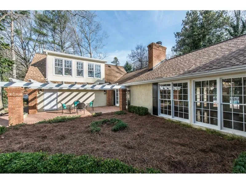 5695 Lake Island Drive, Atlanta, Georgia 30327, 5 Bedrooms Bedrooms, ,4 BathroomsBathrooms,Residential,Sold,5695 Lake Island Drive,5597970