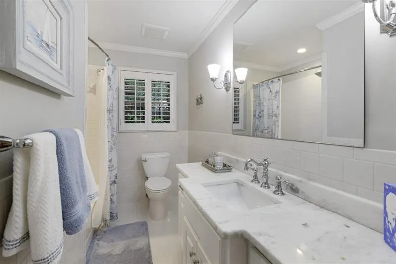 5660 Colton Drive, Atlanta, Georgia 30342, 3 Bedrooms Bedrooms, ,3 BathroomsBathrooms,Residential,Sold,5660 Colton Drive,6783591