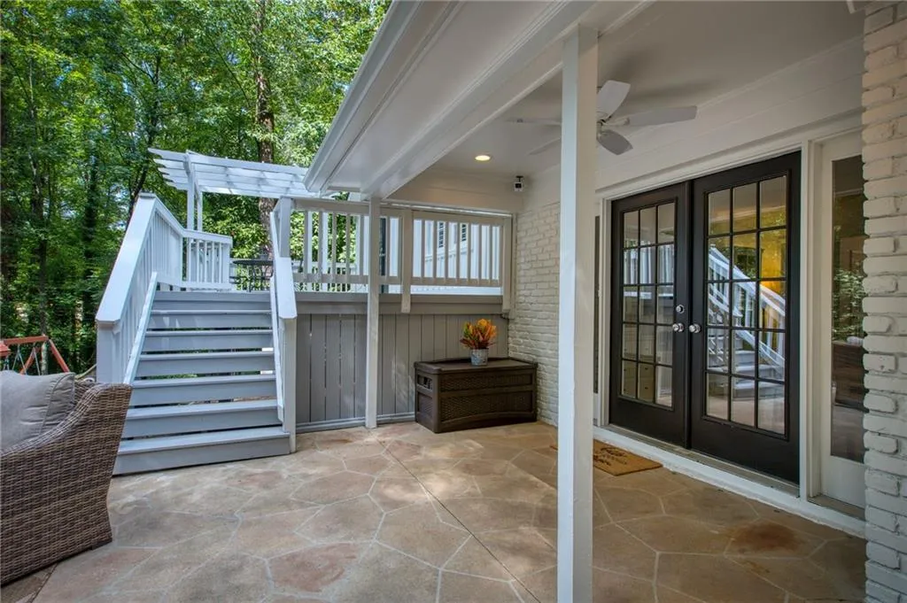5660 Colton Drive, Atlanta, Georgia 30342, 3 Bedrooms Bedrooms, ,3 BathroomsBathrooms,Residential,Sold,5660 Colton Drive,6783591