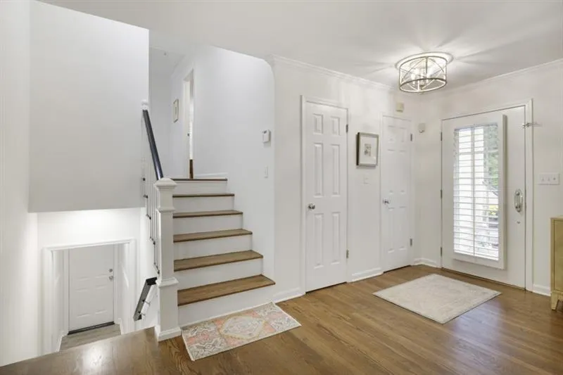 5660 Colton Drive, Atlanta, Georgia 30342, 3 Bedrooms Bedrooms, ,3 BathroomsBathrooms,Residential,Sold,5660 Colton Drive,6783591