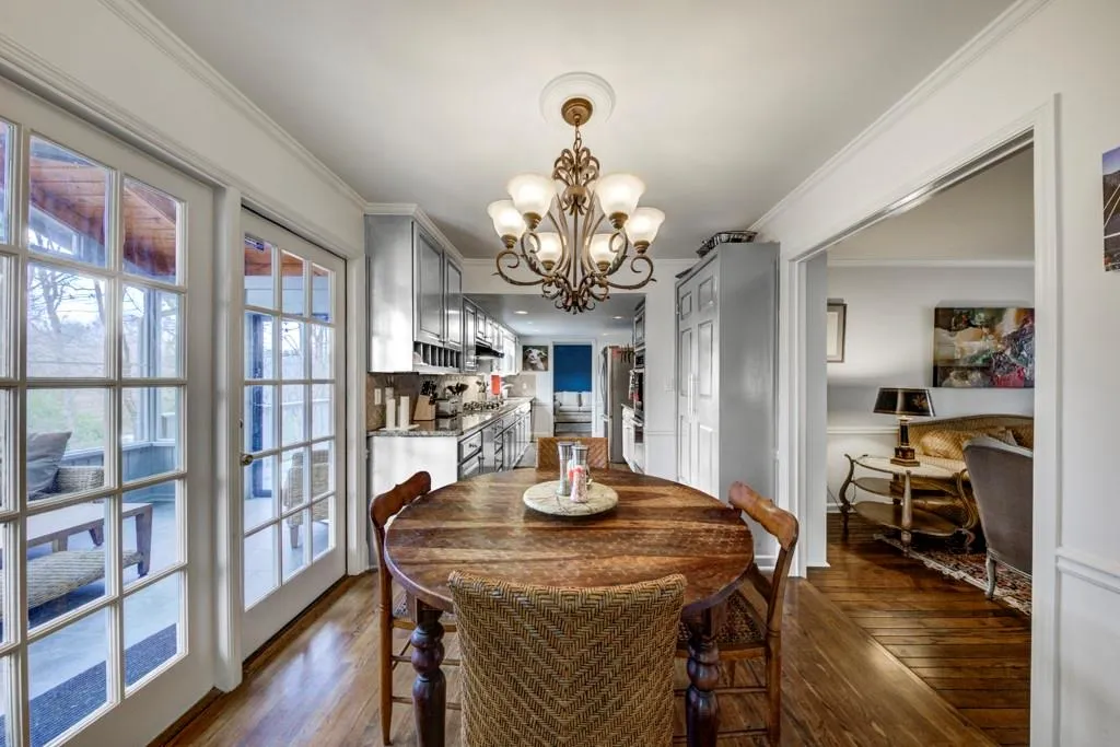 330 High Brook Drive, Atlanta, Georgia 30342, 4 Bedrooms Bedrooms, ,3 BathroomsBathrooms,Residential,Sold,330 High Brook Drive,7177841