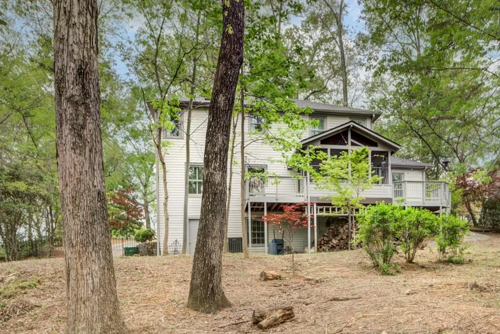 330 High Brook Drive, Atlanta, Georgia 30342, 4 Bedrooms Bedrooms, ,3 BathroomsBathrooms,Residential,Sold,330 High Brook Drive,7177841