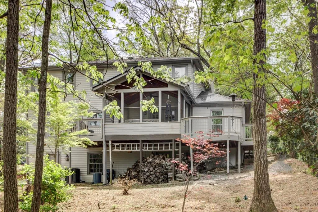 330 High Brook Drive, Atlanta, Georgia 30342, 4 Bedrooms Bedrooms, ,3 BathroomsBathrooms,Residential,Sold,330 High Brook Drive,7177841