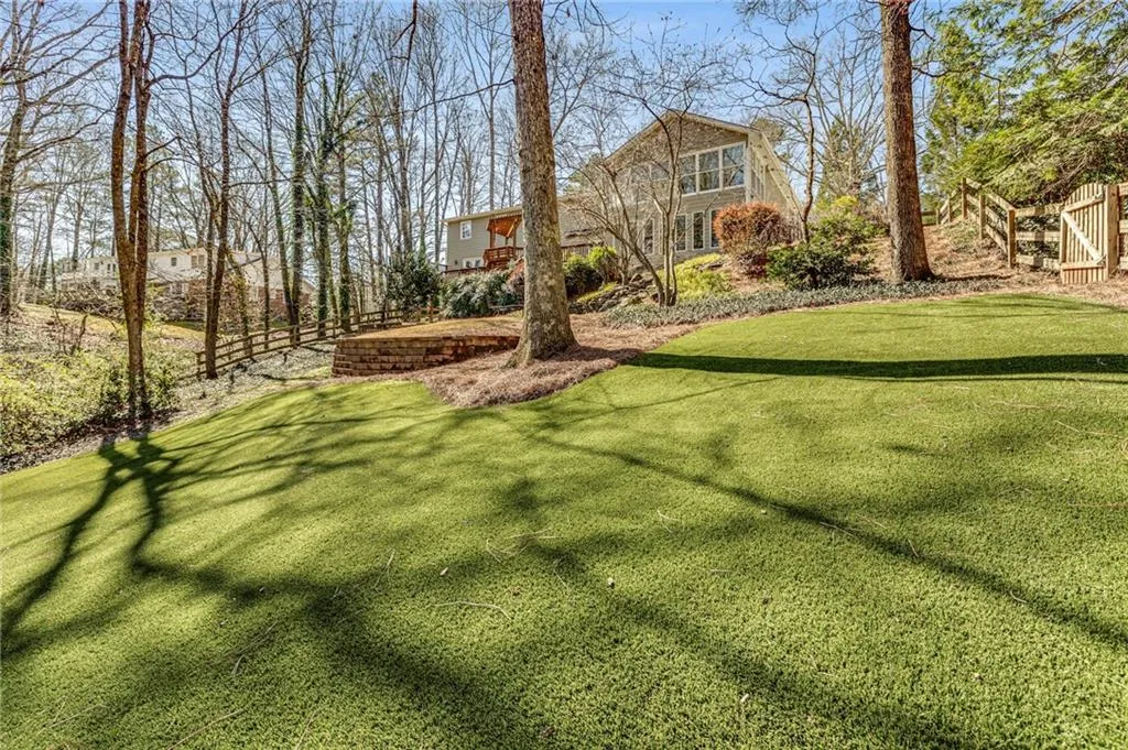 8865 Huntcliff Trace, Sandy Springs, Georgia 30350, 4 Bedrooms Bedrooms, ,4 BathroomsBathrooms,Residential,Sold,8865 Huntcliff Trace,6993646