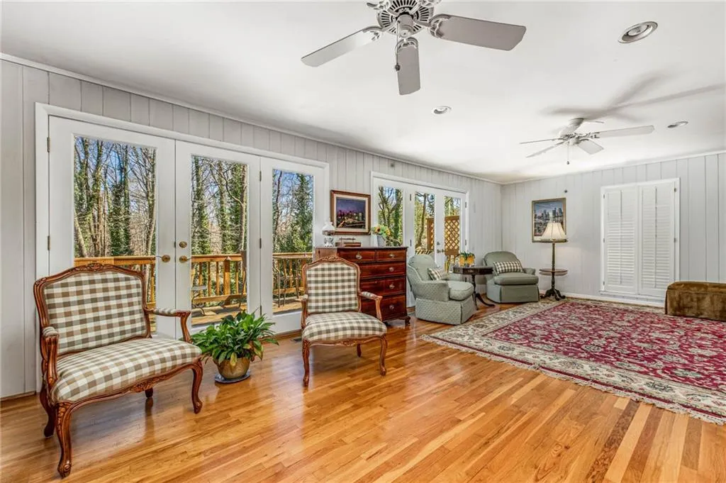 8865 Huntcliff Trace, Sandy Springs, Georgia 30350, 4 Bedrooms Bedrooms, ,4 BathroomsBathrooms,Residential,Sold,8865 Huntcliff Trace,6993646