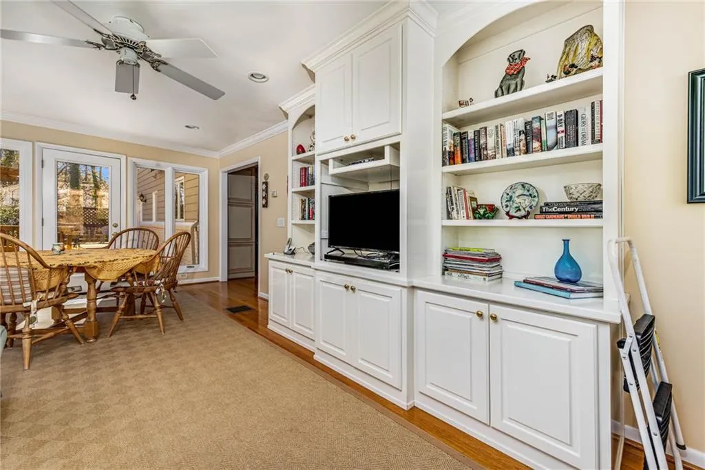 8865 Huntcliff Trace, Sandy Springs, Georgia 30350, 4 Bedrooms Bedrooms, ,4 BathroomsBathrooms,Residential,Sold,8865 Huntcliff Trace,6993646