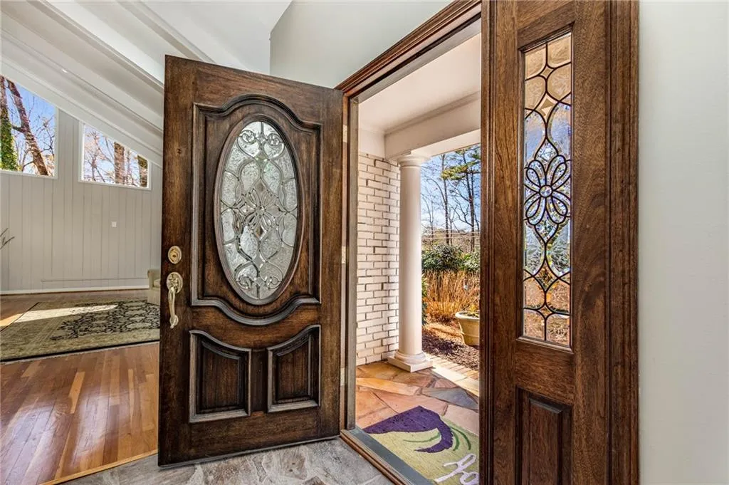 8865 Huntcliff Trace, Sandy Springs, Georgia 30350, 4 Bedrooms Bedrooms, ,4 BathroomsBathrooms,Residential,Sold,8865 Huntcliff Trace,6993646