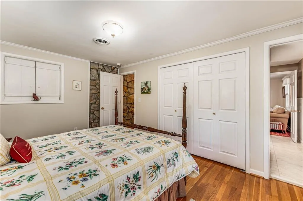 8865 Huntcliff Trace, Sandy Springs, Georgia 30350, 4 Bedrooms Bedrooms, ,4 BathroomsBathrooms,Residential,Sold,8865 Huntcliff Trace,6993646