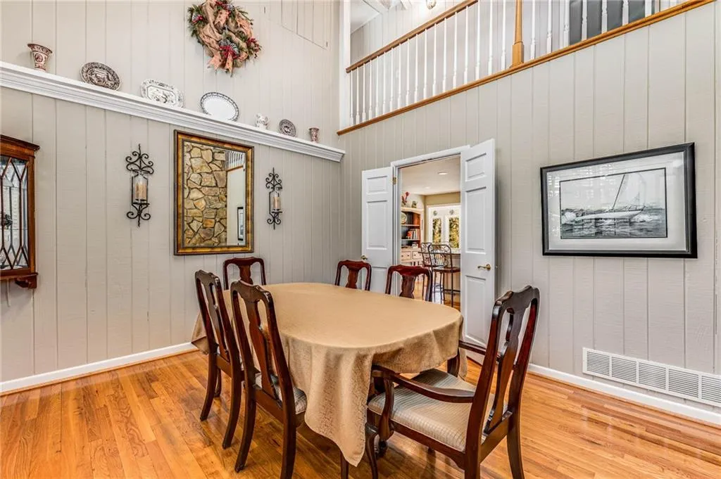 8865 Huntcliff Trace, Sandy Springs, Georgia 30350, 4 Bedrooms Bedrooms, ,4 BathroomsBathrooms,Residential,Sold,8865 Huntcliff Trace,6993646