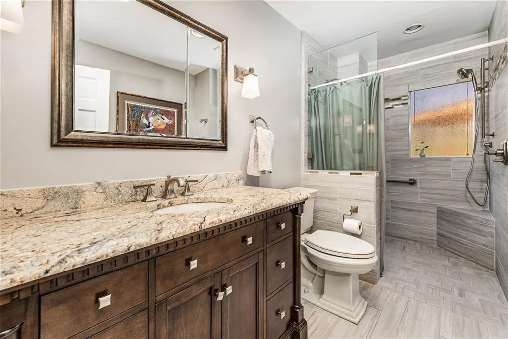 8865 Huntcliff Trace, Sandy Springs, Georgia 30350, 4 Bedrooms Bedrooms, ,4 BathroomsBathrooms,Residential,Sold,8865 Huntcliff Trace,6993646
