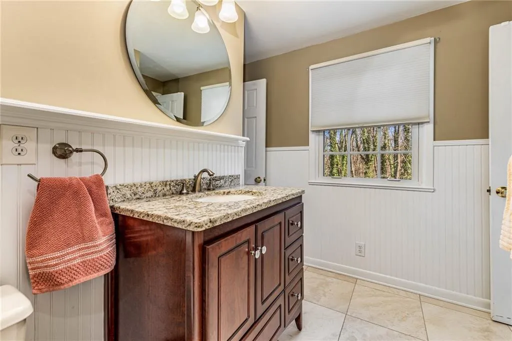8865 Huntcliff Trace, Sandy Springs, Georgia 30350, 4 Bedrooms Bedrooms, ,4 BathroomsBathrooms,Residential,Sold,8865 Huntcliff Trace,6993646