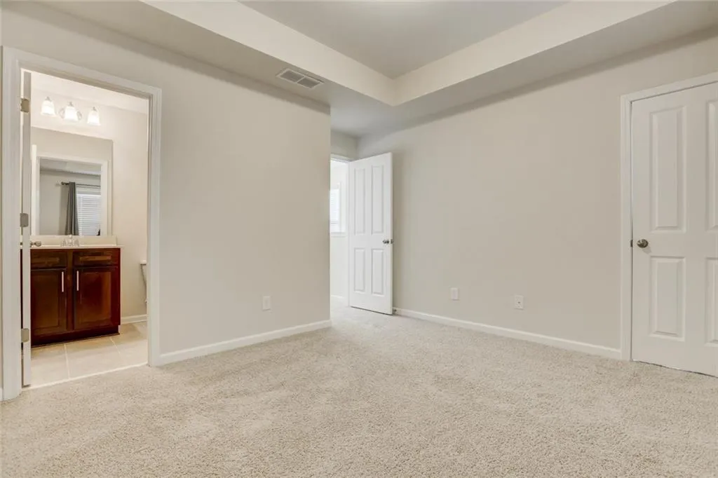 7365 Highland Bluff, Sandy Springs, Georgia 30328, 3 Bedrooms Bedrooms, ,3 BathroomsBathrooms,Residential,Sold,7365 Highland Bluff,5974006