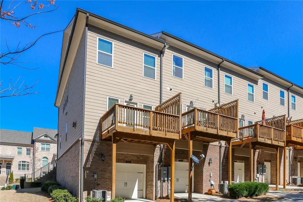 7365 Highland Bluff, Sandy Springs, Georgia 30328, 3 Bedrooms Bedrooms, ,3 BathroomsBathrooms,Residential,Sold,7365 Highland Bluff,5974006