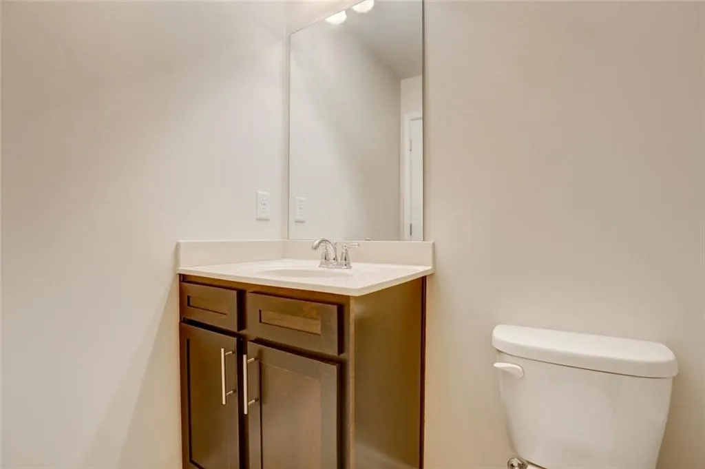 7365 Highland Bluff, Sandy Springs, Georgia 30328, 3 Bedrooms Bedrooms, ,3 BathroomsBathrooms,Residential,Sold,7365 Highland Bluff,5974006