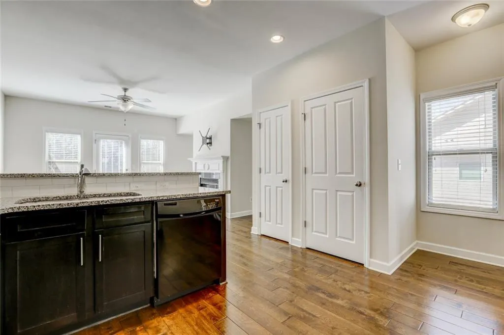 7365 Highland Bluff, Sandy Springs, Georgia 30328, 3 Bedrooms Bedrooms, ,3 BathroomsBathrooms,Residential,Sold,7365 Highland Bluff,5974006