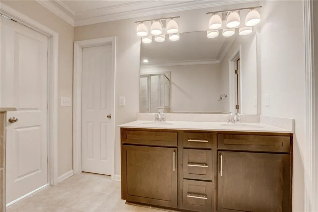 7365 Highland Bluff, Sandy Springs, Georgia 30328, 3 Bedrooms Bedrooms, ,3 BathroomsBathrooms,Residential,Sold,7365 Highland Bluff,5974006