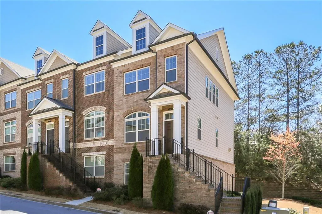 7365 Highland Bluff, Sandy Springs, Georgia 30328, 3 Bedrooms Bedrooms, ,3 BathroomsBathrooms,Residential,Sold,7365 Highland Bluff,5974006