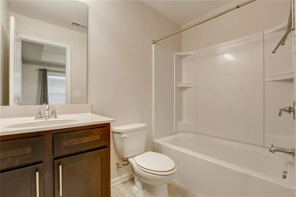 7365 Highland Bluff, Sandy Springs, Georgia 30328, 3 Bedrooms Bedrooms, ,3 BathroomsBathrooms,Residential,Sold,7365 Highland Bluff,5974006