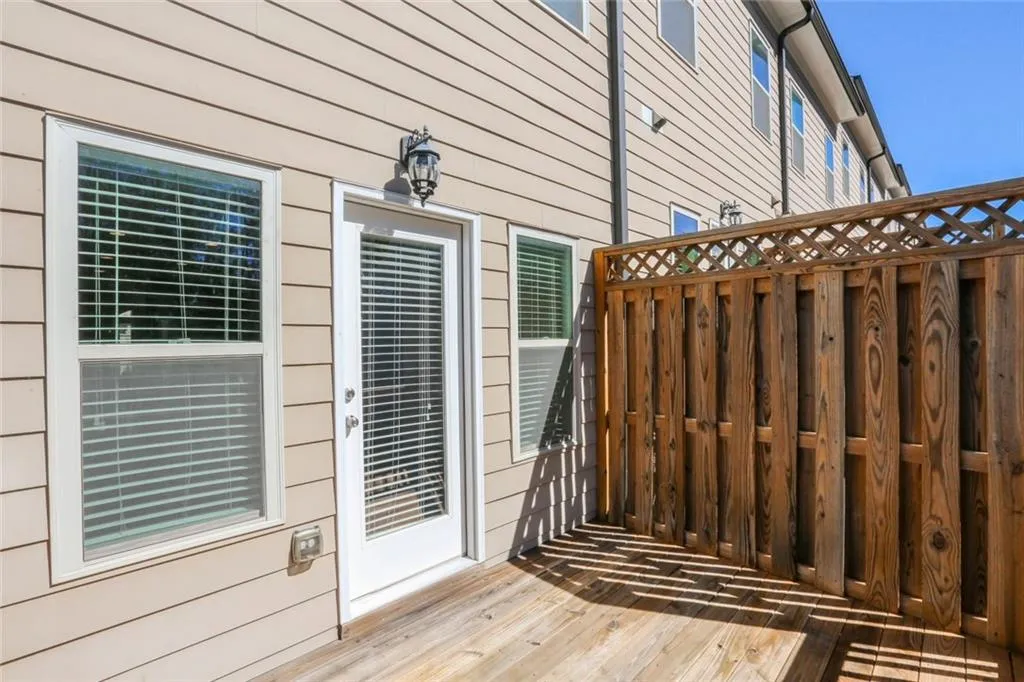 7365 Highland Bluff, Sandy Springs, Georgia 30328, 3 Bedrooms Bedrooms, ,3 BathroomsBathrooms,Residential,Sold,7365 Highland Bluff,5974006