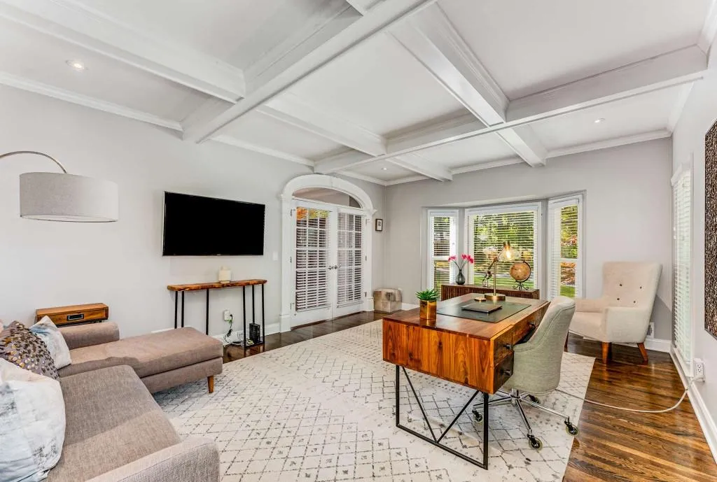 8905 Huntcliff Trace, Sandy Springs, Georgia 30350, 4 Bedrooms Bedrooms, ,3 BathroomsBathrooms,Residential,Sold,8905 Huntcliff Trace,7419240