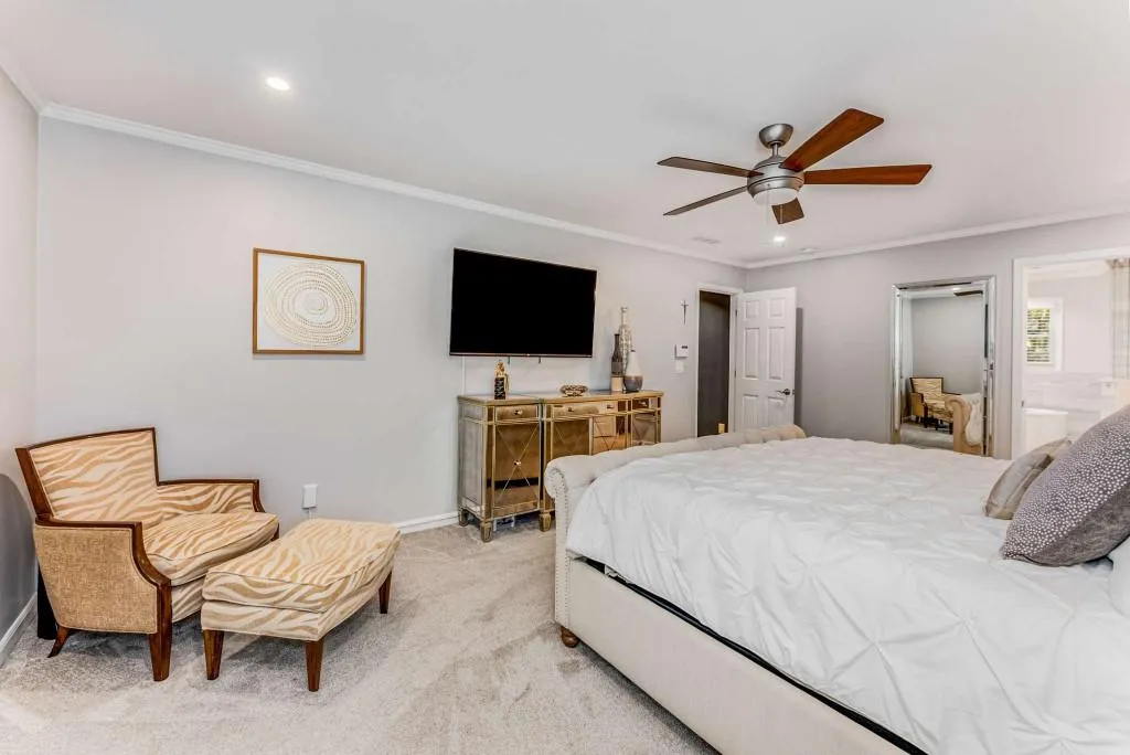 8905 Huntcliff Trace, Sandy Springs, Georgia 30350, 4 Bedrooms Bedrooms, ,3 BathroomsBathrooms,Residential,Sold,8905 Huntcliff Trace,7419240