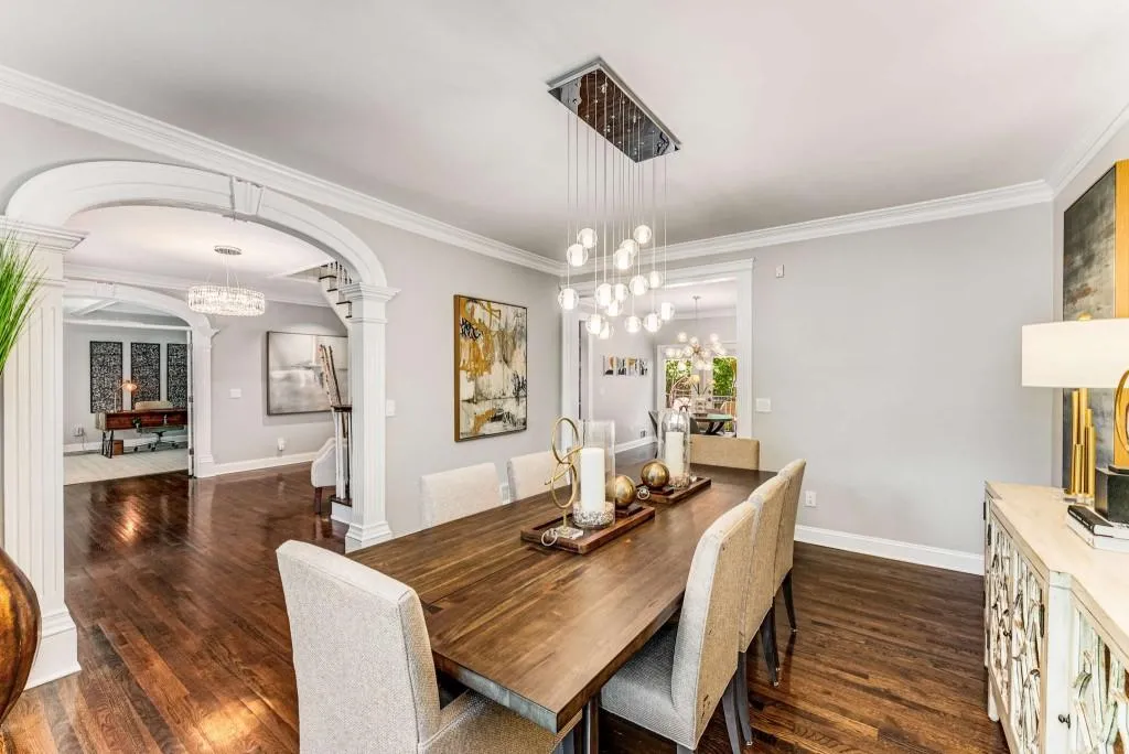 8905 Huntcliff Trace, Sandy Springs, Georgia 30350, 4 Bedrooms Bedrooms, ,3 BathroomsBathrooms,Residential,Sold,8905 Huntcliff Trace,7419240