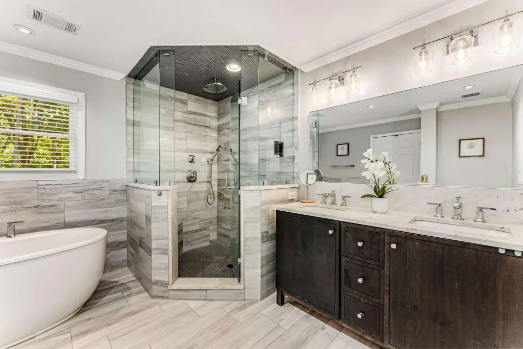 8905 Huntcliff Trace, Sandy Springs, Georgia 30350, 4 Bedrooms Bedrooms, ,3 BathroomsBathrooms,Residential,Sold,8905 Huntcliff Trace,7419240