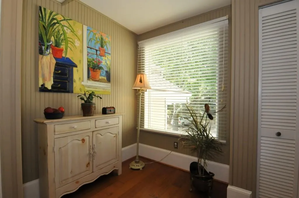 13 Dunwoody Springs Drive Unit 13, Sandy Springs, Georgia 30328, 2 Bedrooms Bedrooms, ,2 BathroomsBathrooms,Residential,Sold,13 Dunwoody Springs Drive Unit 13,6074145