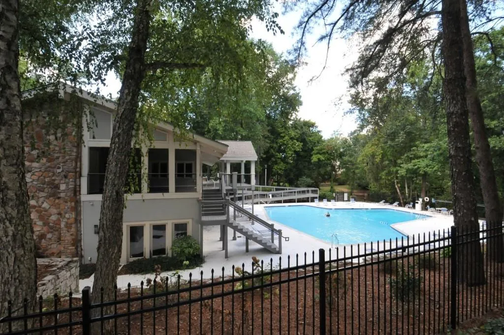 13 Dunwoody Springs Drive Unit 13, Sandy Springs, Georgia 30328, 2 Bedrooms Bedrooms, ,2 BathroomsBathrooms,Residential,Sold,13 Dunwoody Springs Drive Unit 13,6074145