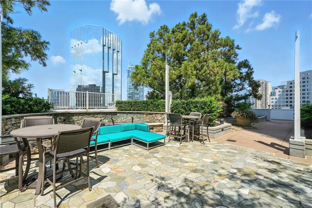 3324 Peachtree Road Unit 1712, Atlanta, Georgia 30326, 1 Bedroom Bedrooms, 0 ,1 BathroomBathrooms,Residential,For Sale,3324 Peachtree Road Unit 1712,7835744