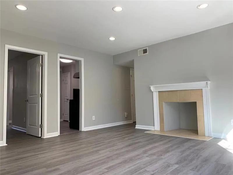 355 Winding River Drive Unit F, Sandy Springs, Georgia 30350, 2 Bedrooms Bedrooms, ,2 BathroomsBathrooms,Residential,Sold,355 Winding River Drive Unit F,6645351