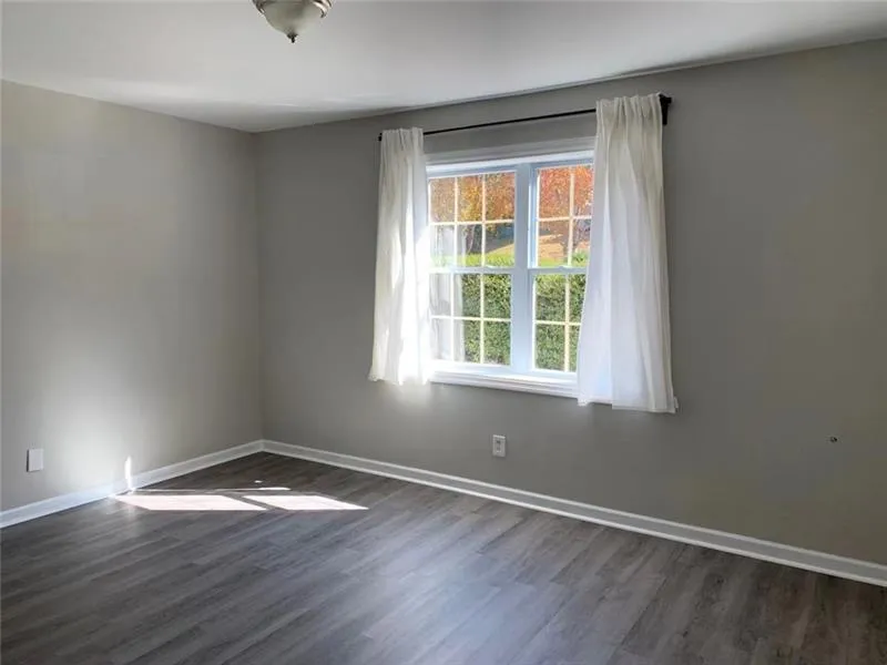 355 Winding River Drive Unit F, Sandy Springs, Georgia 30350, 2 Bedrooms Bedrooms, ,2 BathroomsBathrooms,Residential,Sold,355 Winding River Drive Unit F,6645351