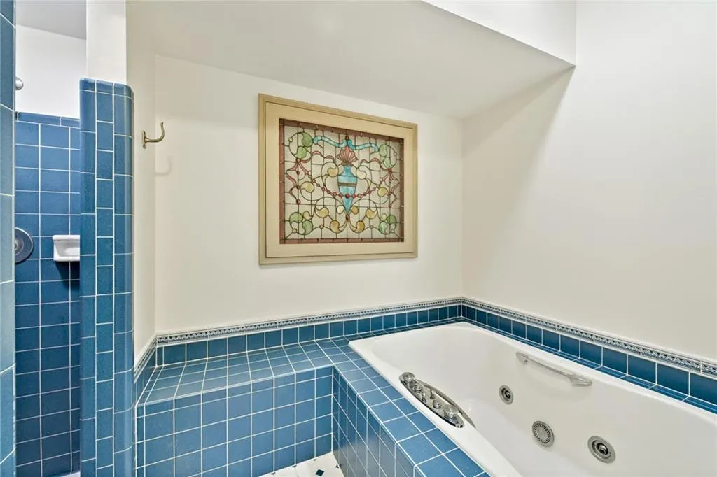 2 Braemore Drive, Sandy Springs, Georgia 30328, 3 Bedrooms Bedrooms, ,2 BathroomsBathrooms,Residential,Sold,2 Braemore Drive,6924052