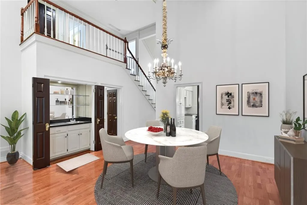 2 Braemore Drive, Sandy Springs, Georgia 30328, 3 Bedrooms Bedrooms, ,2 BathroomsBathrooms,Residential,Sold,2 Braemore Drive,6924052
