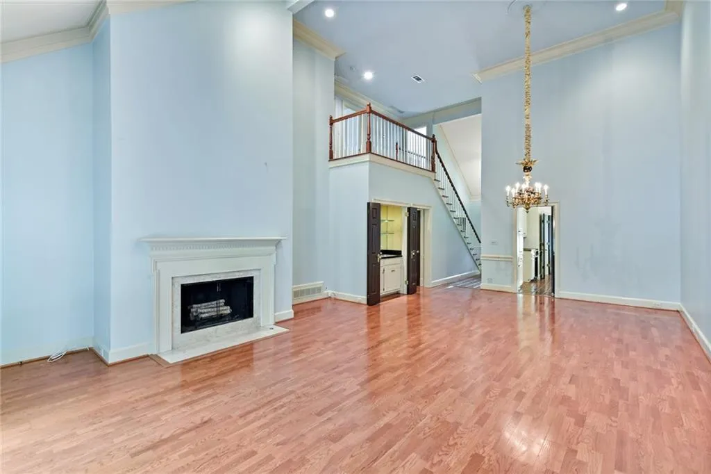 2 Braemore Drive, Sandy Springs, Georgia 30328, 3 Bedrooms Bedrooms, ,2 BathroomsBathrooms,Residential,Sold,2 Braemore Drive,6924052