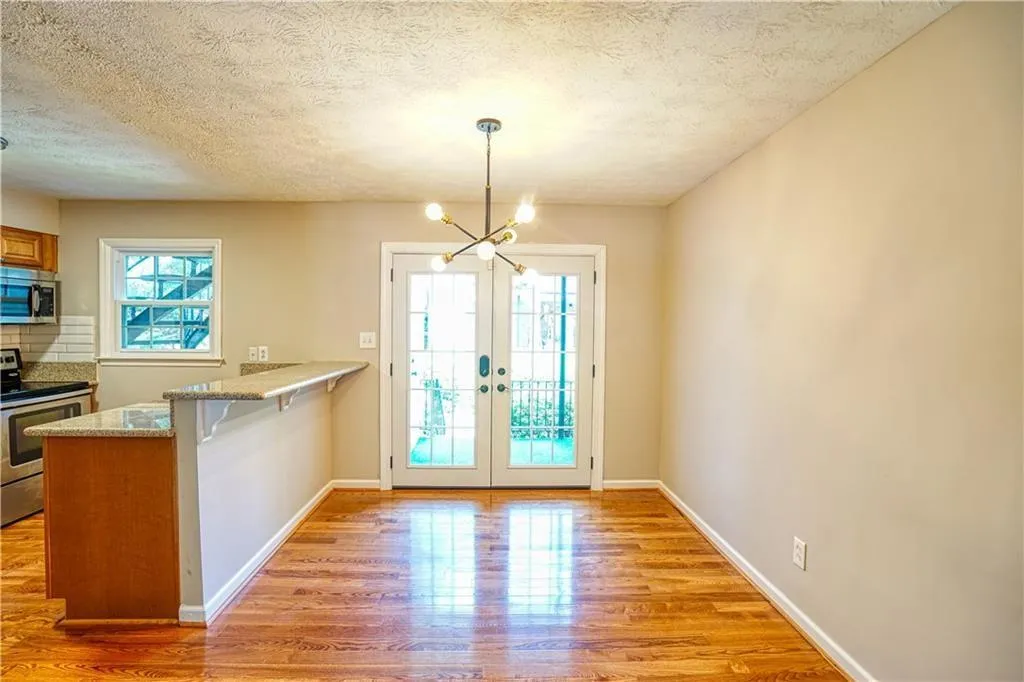 6700 Roswell Road Unit 27a, Atlanta, Georgia 30328, 2 Bedrooms Bedrooms, ,2 BathroomsBathrooms,Residential,Sold,6700 Roswell Road Unit 27a,6757824