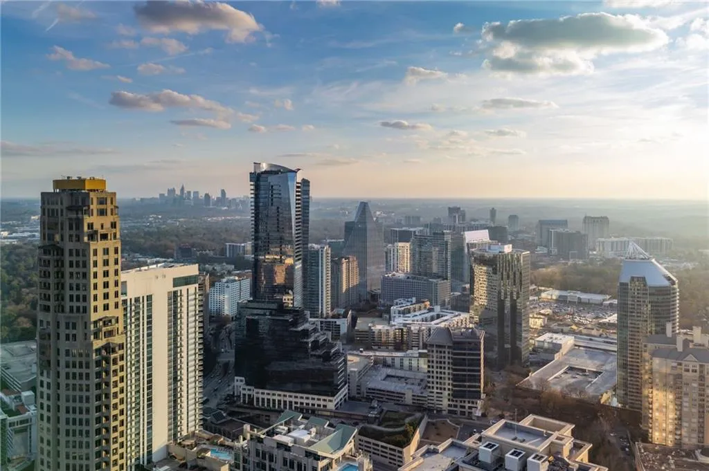 3376 Peachtree Road Ne Unit Ph51, Atlanta, Georgia 30326, 4 Bedrooms Bedrooms, 0 ,4 BathroomsBathrooms,Residential,For Sale,3376 Peachtree Road Ne Unit Ph51,7747907