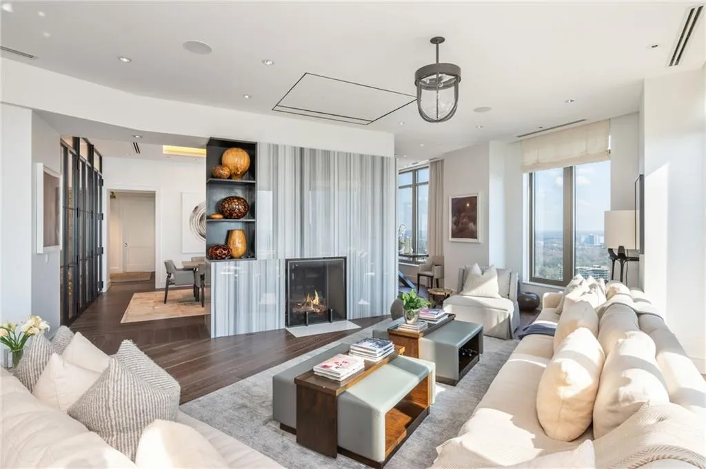 3376 Peachtree Road Ne Unit Ph51, Atlanta, Georgia 30326, 4 Bedrooms Bedrooms, 0 ,4 BathroomsBathrooms,Residential,For Sale,3376 Peachtree Road Ne Unit Ph51,7747907