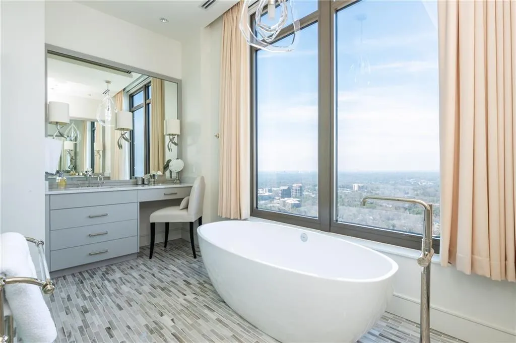 3376 Peachtree Road Ne Unit Ph51, Atlanta, Georgia 30326, 4 Bedrooms Bedrooms, 0 ,4 BathroomsBathrooms,Residential,For Sale,3376 Peachtree Road Ne Unit Ph51,7747907