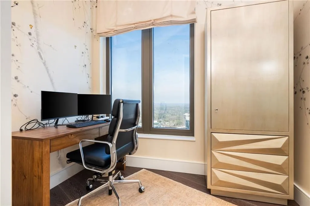 3376 Peachtree Road Ne Unit Ph51, Atlanta, Georgia 30326, 4 Bedrooms Bedrooms, 0 ,4 BathroomsBathrooms,Residential,For Sale,3376 Peachtree Road Ne Unit Ph51,7747907
