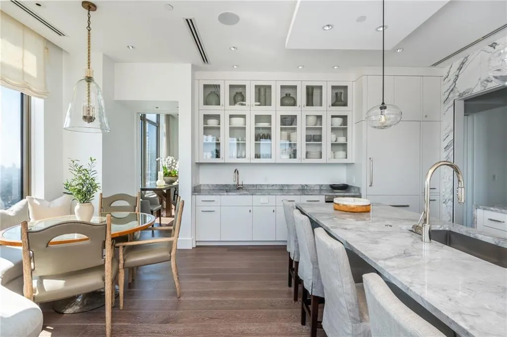 3376 Peachtree Road Ne Unit Ph51, Atlanta, Georgia 30326, 4 Bedrooms Bedrooms, 0 ,4 BathroomsBathrooms,Residential,For Sale,3376 Peachtree Road Ne Unit Ph51,7747907