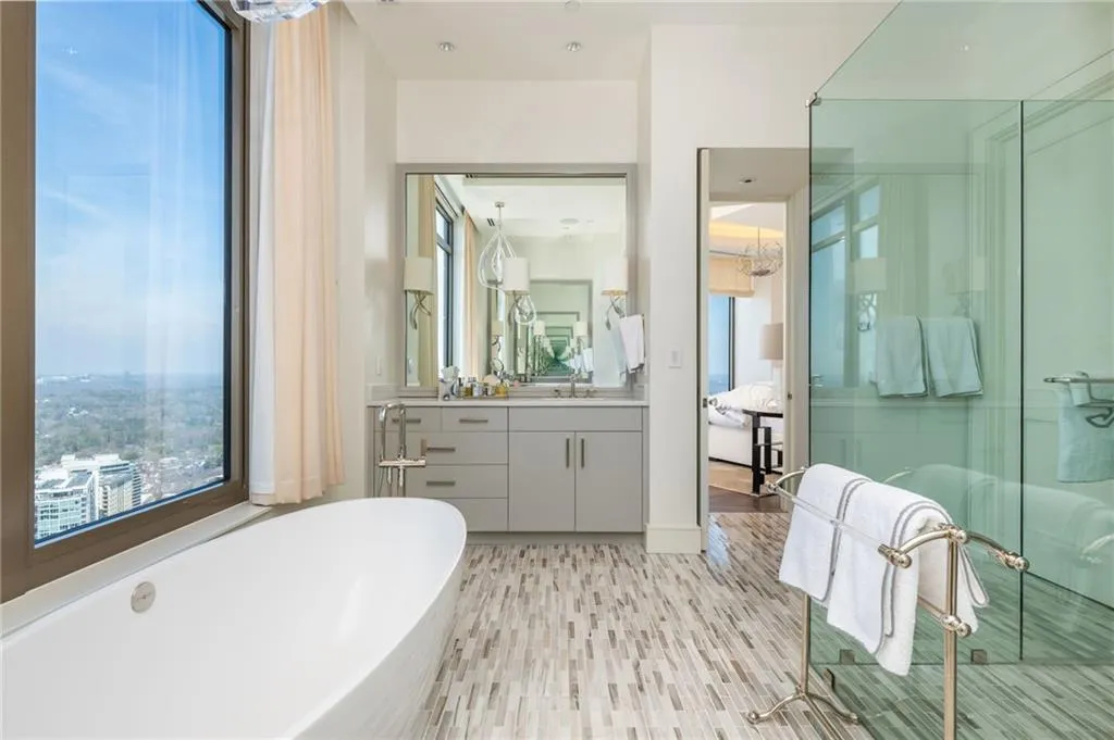 3376 Peachtree Road Ne Unit Ph51, Atlanta, Georgia 30326, 4 Bedrooms Bedrooms, 0 ,4 BathroomsBathrooms,Residential,For Sale,3376 Peachtree Road Ne Unit Ph51,7747907