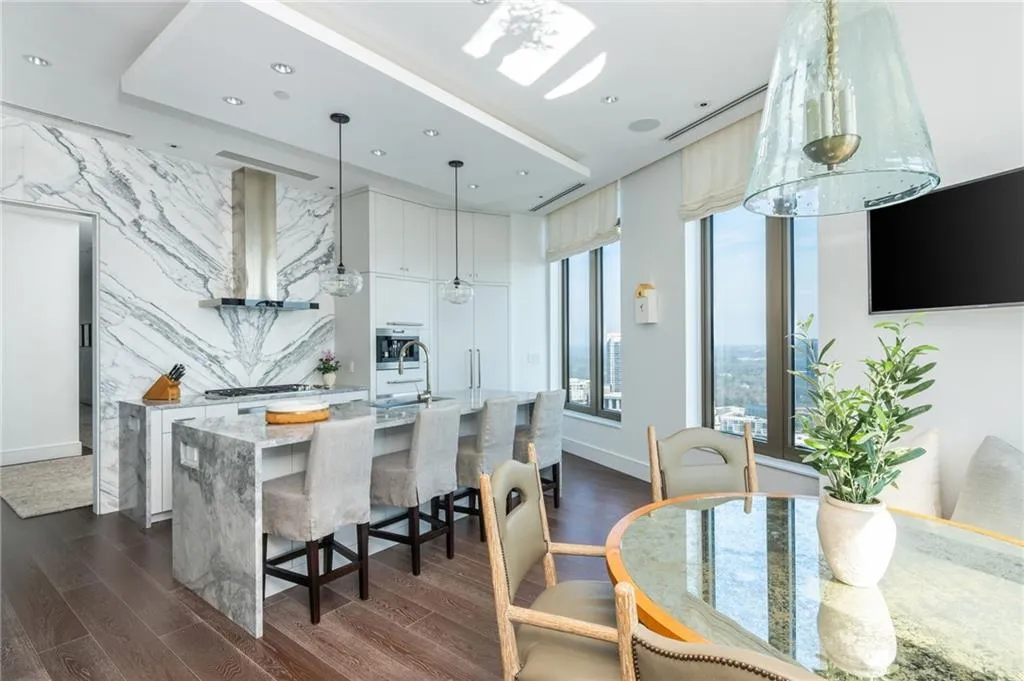3376 Peachtree Road Ne Unit Ph51, Atlanta, Georgia 30326, 4 Bedrooms Bedrooms, 0 ,4 BathroomsBathrooms,Residential,For Sale,3376 Peachtree Road Ne Unit Ph51,7747907