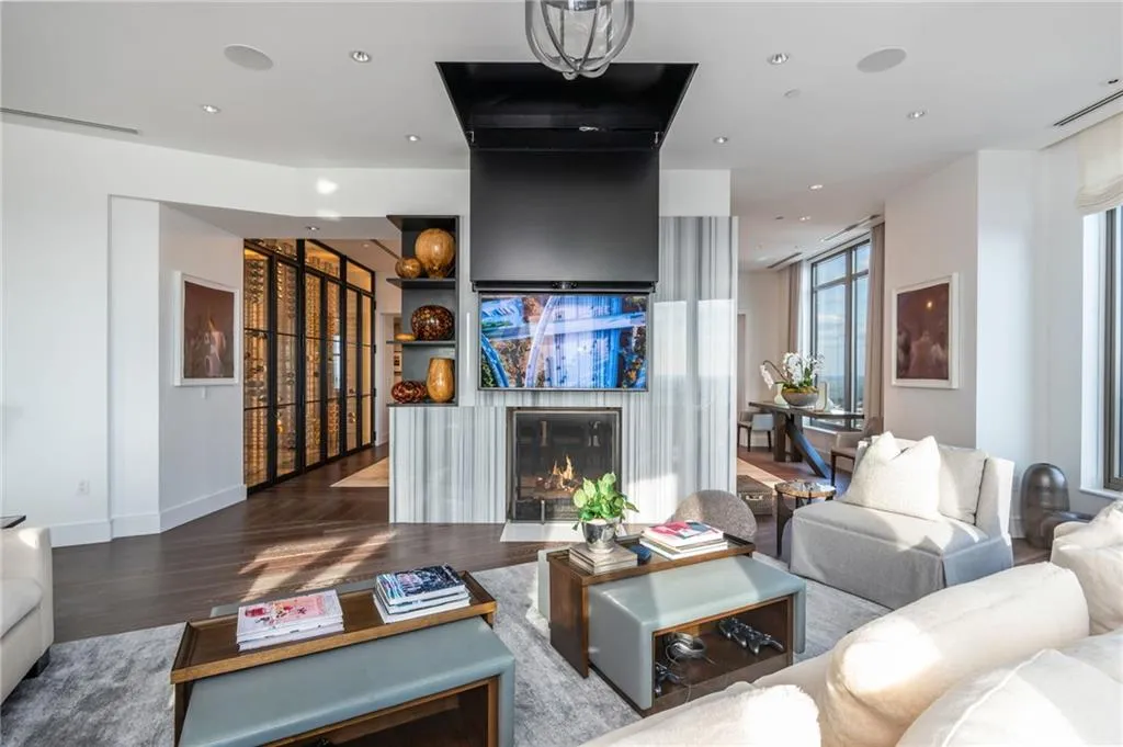 3376 Peachtree Road Ne Unit Ph51, Atlanta, Georgia 30326, 4 Bedrooms Bedrooms, 0 ,4 BathroomsBathrooms,Residential,For Sale,3376 Peachtree Road Ne Unit Ph51,7747907