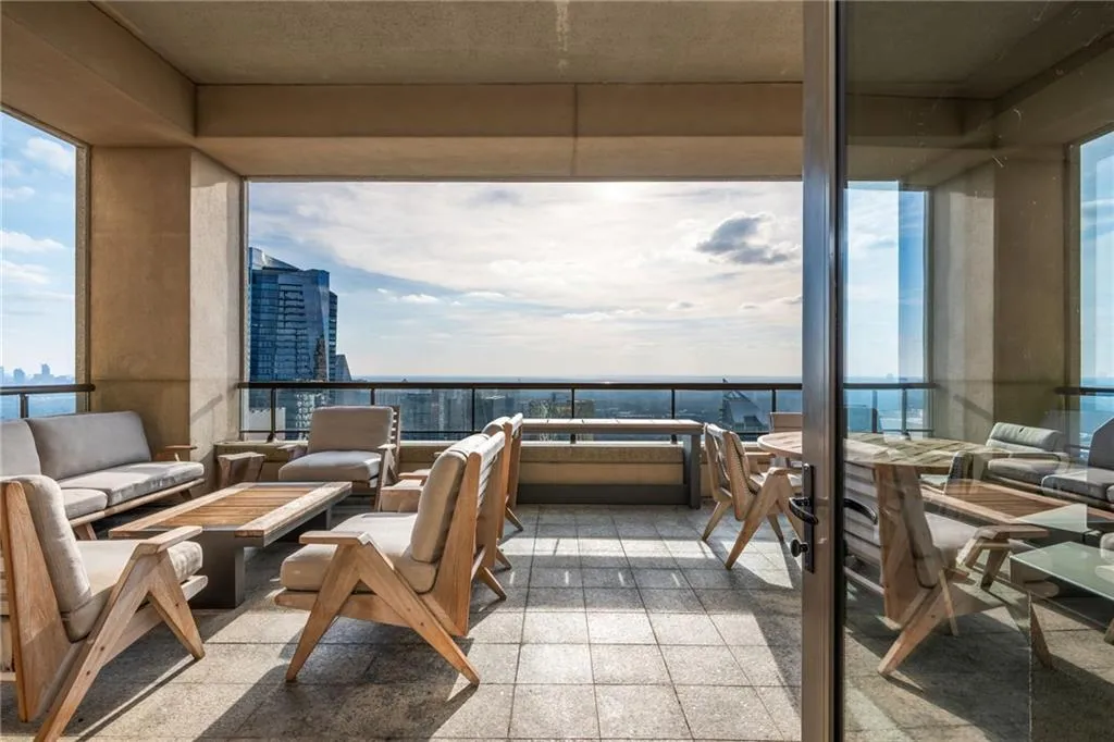 3376 Peachtree Road Ne Unit Ph51, Atlanta, Georgia 30326, 4 Bedrooms Bedrooms, 0 ,4 BathroomsBathrooms,Residential,For Sale,3376 Peachtree Road Ne Unit Ph51,7747907